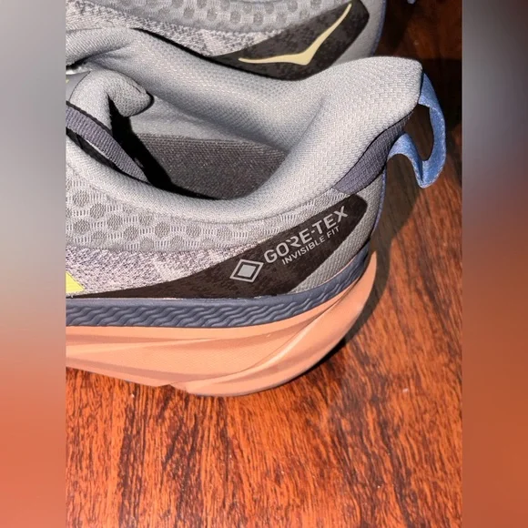 Hoka GORETEX shoes - Picture 6 of 14